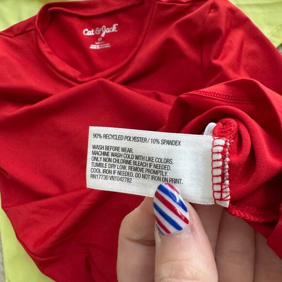 Toddler Boys Cat and Jack Rash Guard Set of 2 Sz 5T - Picture 4 of 4